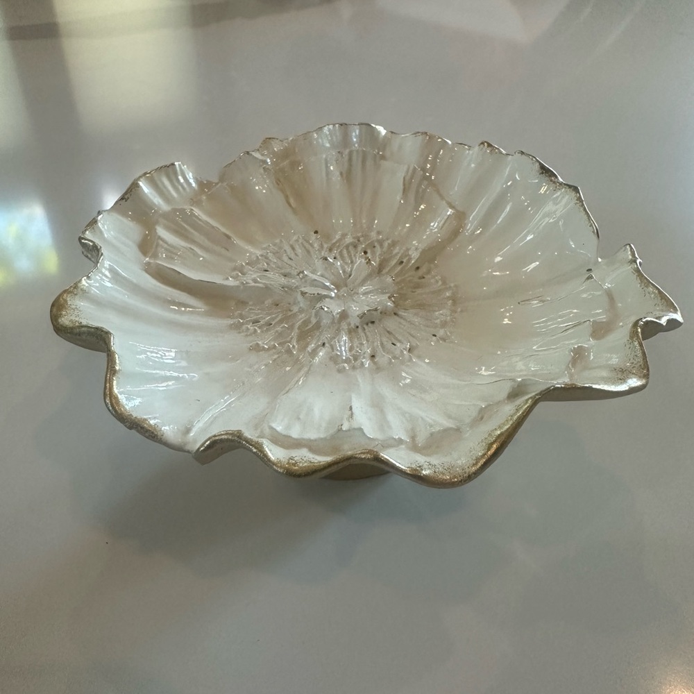 Elegant Gold and White Jewelry Dish - Picture 5 of 7